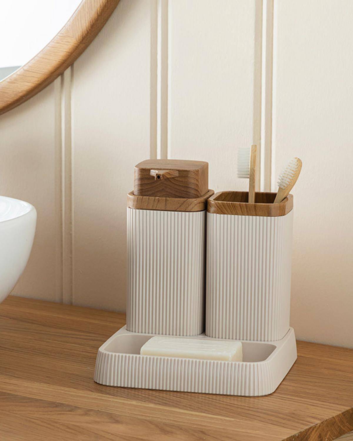 olivia-2li-banyo-seti-bej-6d-4fe ست سرویس بهداشتی 3 پارچه انگلیش هوم مدل olivia - Image 1